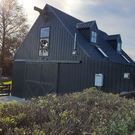 Accommodation At Lakeside Oamaru Εξωτερικό φωτογραφία